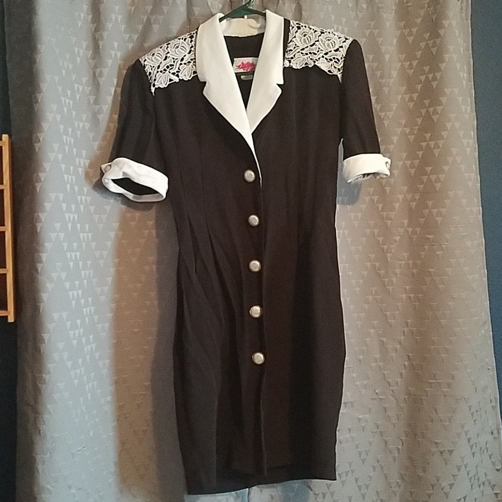 Short sleeved dress